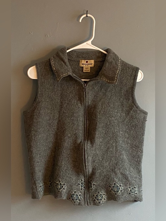 Woolrich Jackets & Blazers - Woolrich 100% wool full zip sweater vest.